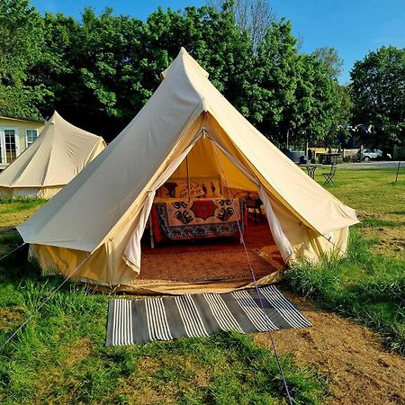 Secret Garden Glamping African Themed Tent Newark-on-Trent  ภายนอก รูปภาพ