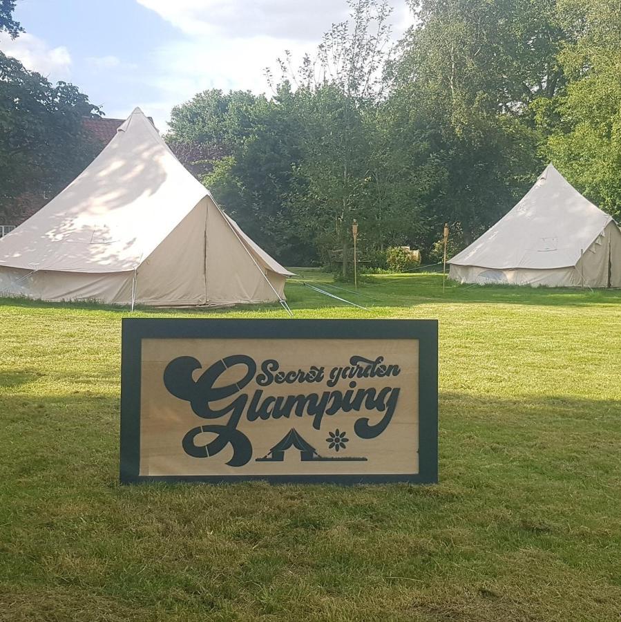 Secret Garden Glamping African Themed Tent Newark-on-Trent  ภายนอก รูปภาพ