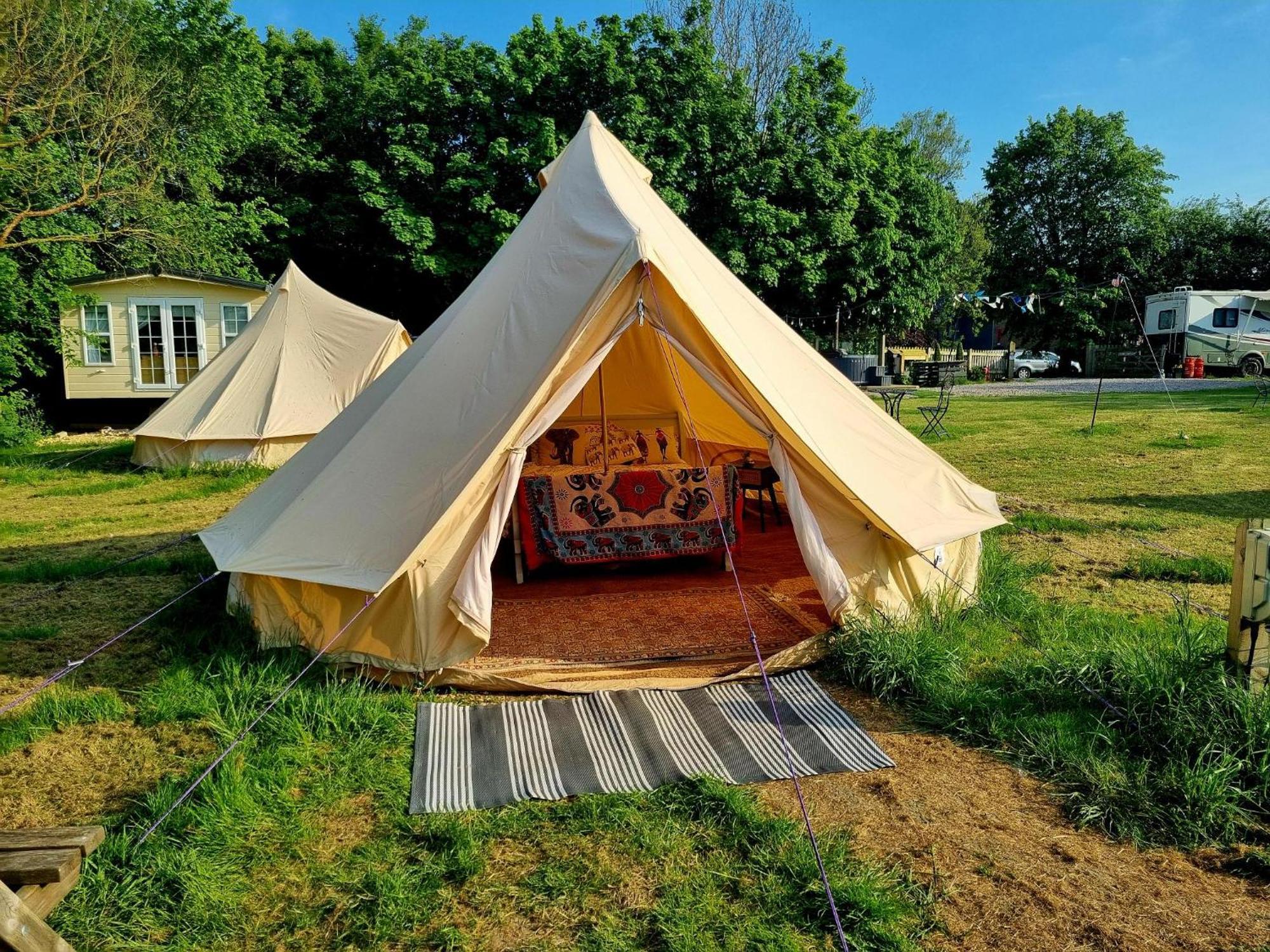 Secret Garden Glamping African Themed Tent Newark-on-Trent  ภายนอก รูปภาพ