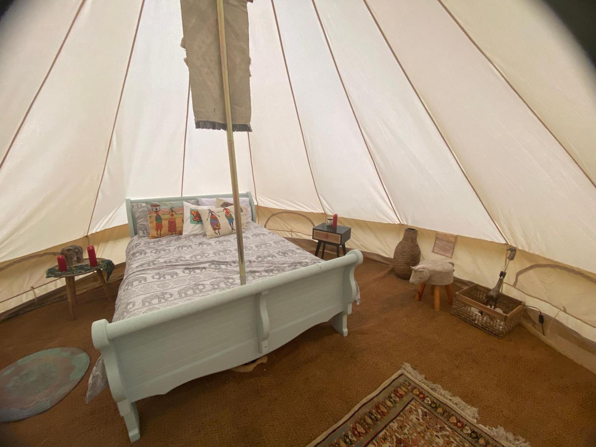 Secret Garden Glamping African Themed Tent Newark-on-Trent  ภายนอก รูปภาพ